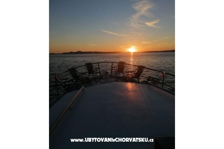 Tourist boat - Robinson Tourism – fotó 3