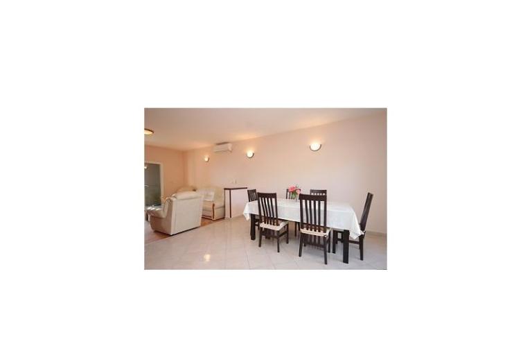 Banj Apartmanok – fotó 3