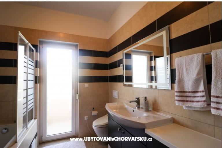  Ház medencével - Villa Marijana  – fotó 15