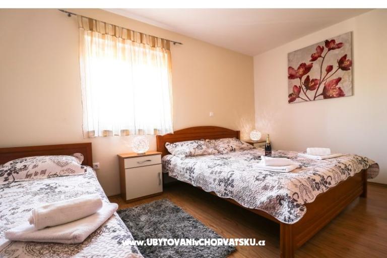  Ház medencével - Villa Marijana  – fotó 16