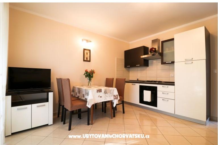  Ház medencével - Villa Marijana  – fotó 18