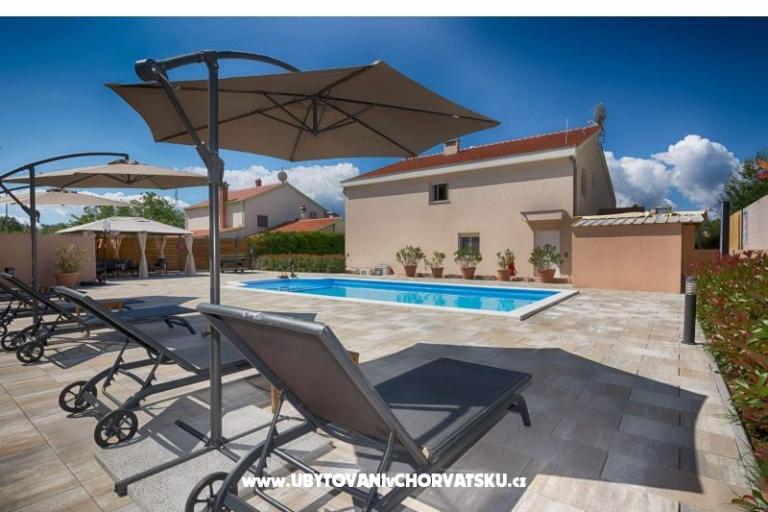 Ház medencével - Villa Marijana  – fotó 3