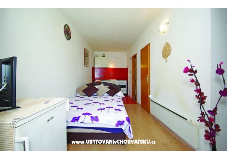Seafront Studio Apartman + Balcony – fotó 4