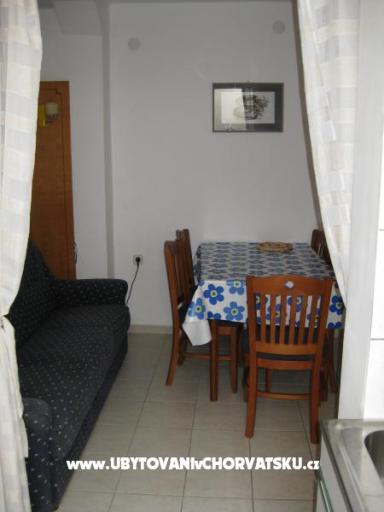 Apartmanok Flora – fotó 3