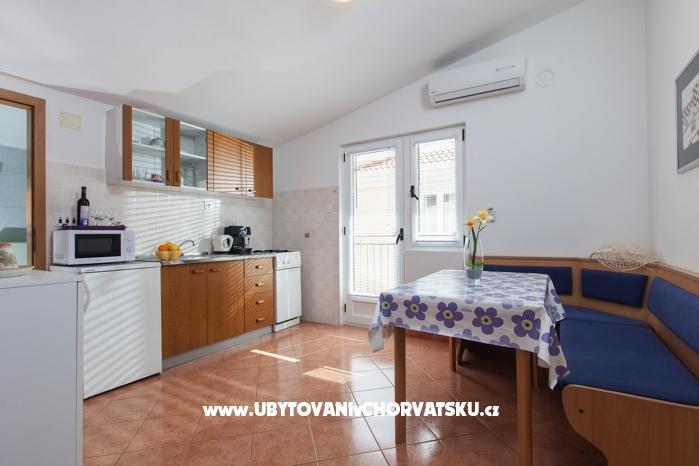 Apartmanok Niko Podgora – fotó 13