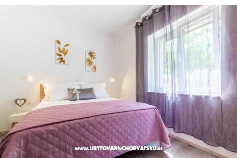 Apartmanok s bazenom Cvita/Podstrana – fotó 6