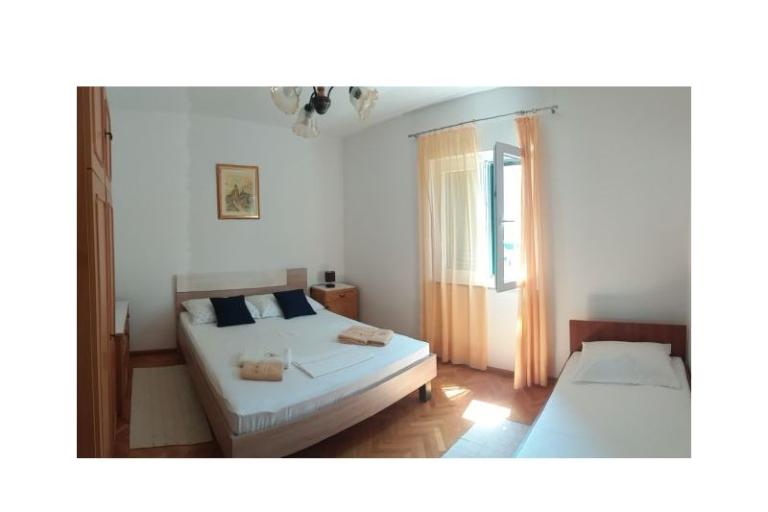 Apartmanok s bazenom Cvita/Podstrana – fotó 7