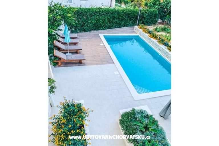 Apartmanok Lemon Garden medencével – fotó 11
