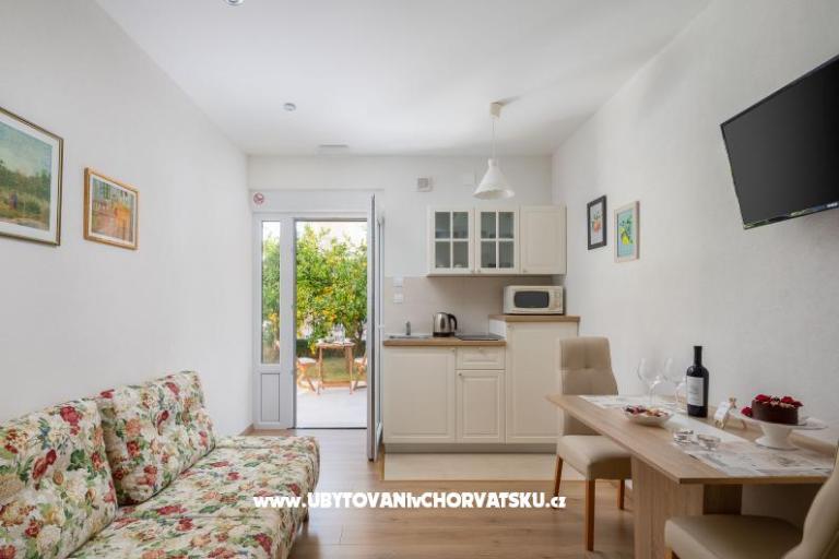 Apartmanok Lemon Garden medencével – fotó 4