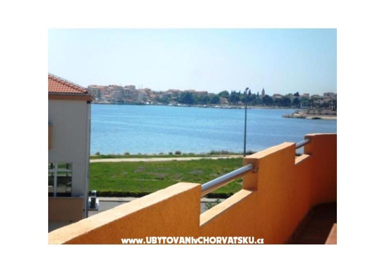 Apartmanok Orange Ház – fotó 9