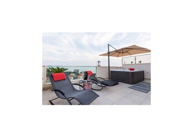 Bubbles Luxury Penthouse with jacuz – fotó 17