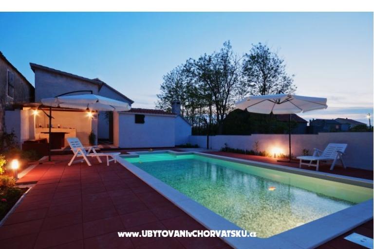 Apartmanok Angelo medencével – fotó 15