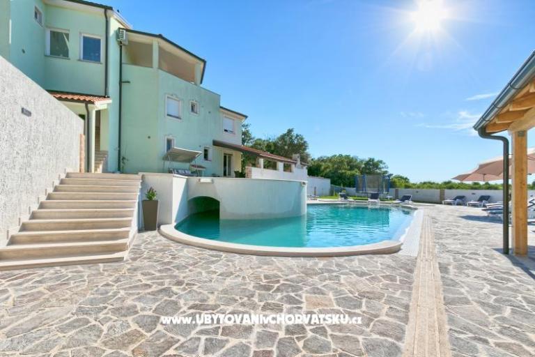 Apartmanok medencével Štinjan – fotó 7