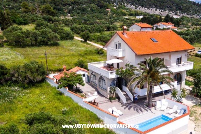Apartmanok Anny medencével – fotó 45