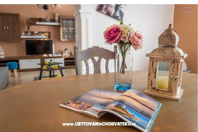 Whirlpool Apartmanok Skoblar – fotó 14
