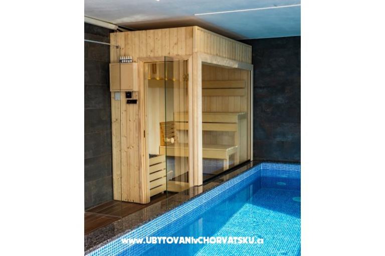 Riverside house pool jacuzi sauna – fotó 12