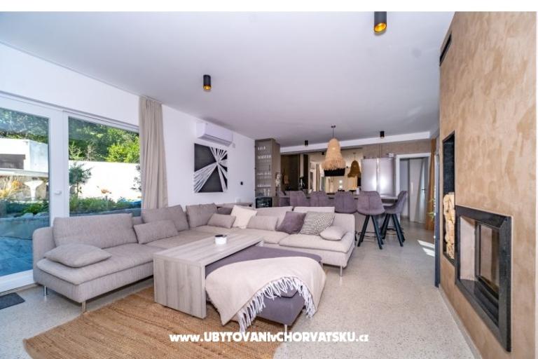 Riverside house pool jacuzi sauna – fotó 15