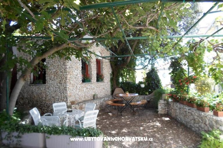 Apartmanok Karabatić – fotó 2