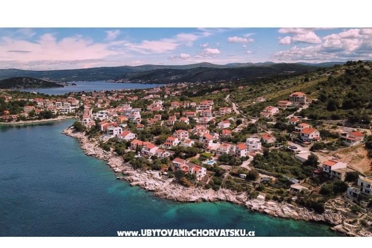 Villa Marina + pool – fotó 14