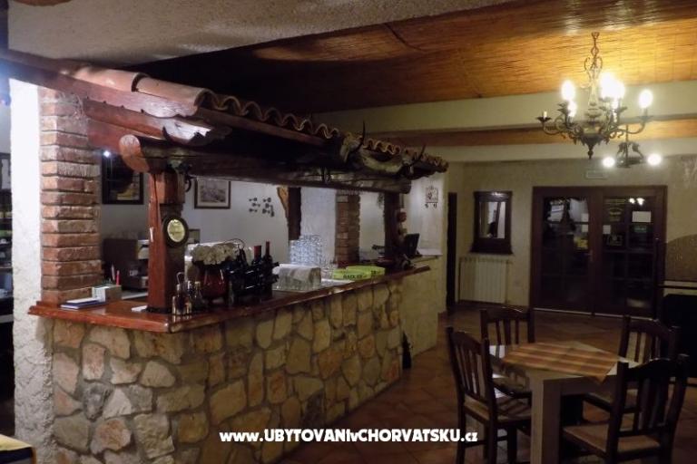 Szobák &amp; Restaurant Feral – fotó 6