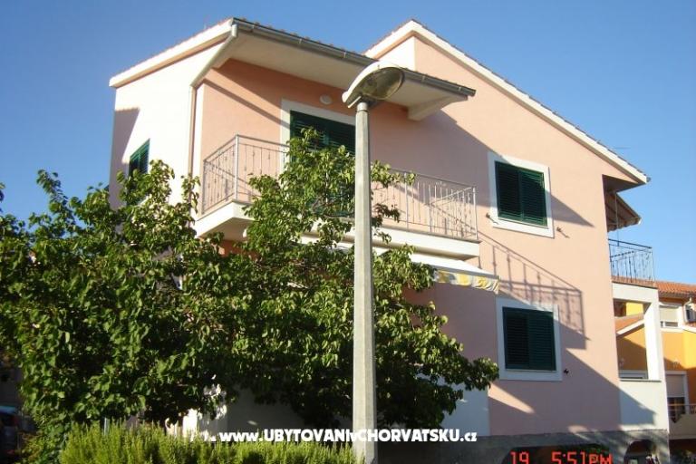 Apartmanok Males – fotó 2