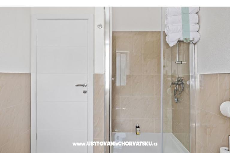 Anić Amazing Apartmanok DELUXE – fotó 7