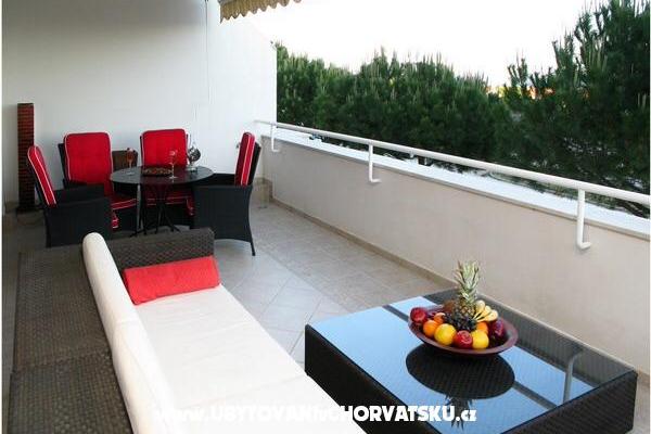 AdiOro Luxury Beachfront Apartman – fotó 2