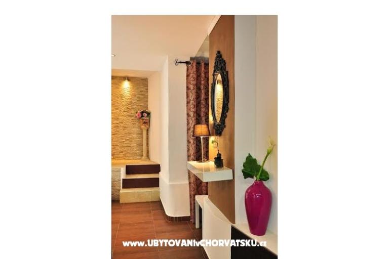 Apartman ANITA & Kuni-Centar – fotó 2