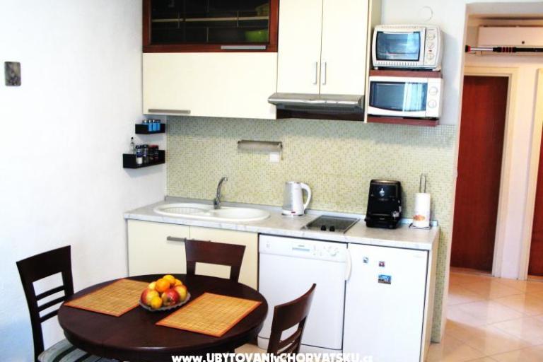 Villa KOMOD Apartmanok – fotó 6