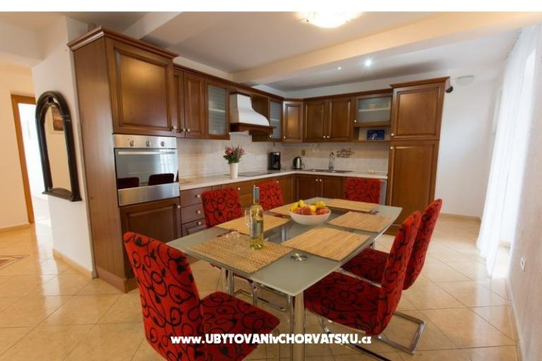Spacious Apartman in City Center  – fotó 4