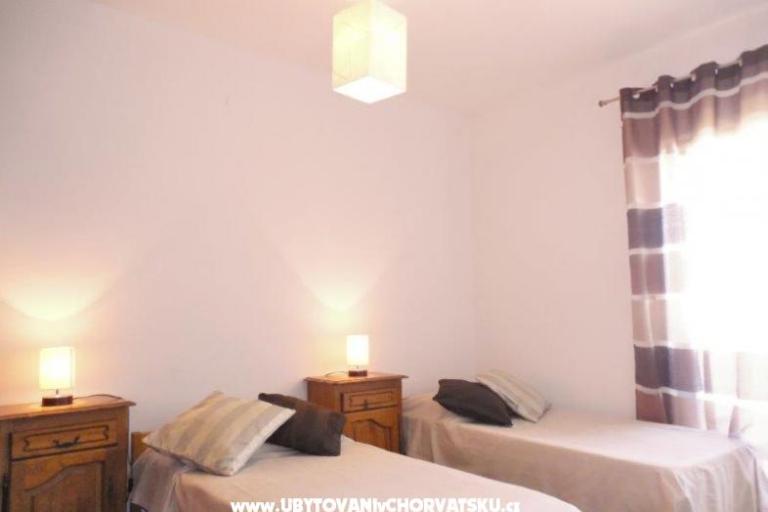 Tomo Božinović- Apartmanok – fotó 8