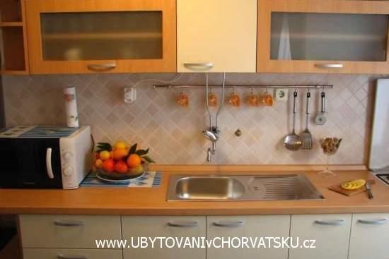 Apartmanok Szobák Akmadzic – fotó 7