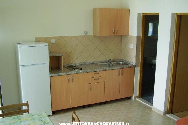 Apartmanok Arbanija – fotó 3