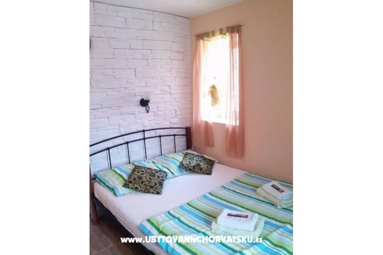 Apartmanok Stone Ház – fotó 9