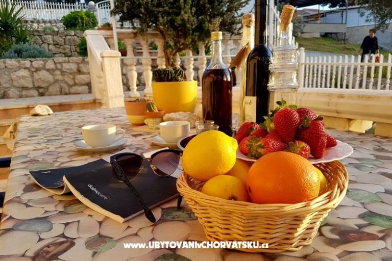 Családi apartman Okrug Donji – fotó 6