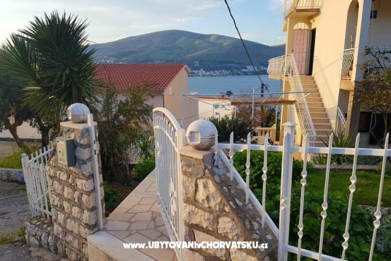 Családi apartman Okrug Donji – fotó 7
