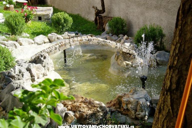 Apartmanok Szobák Vikeli – fotó 7