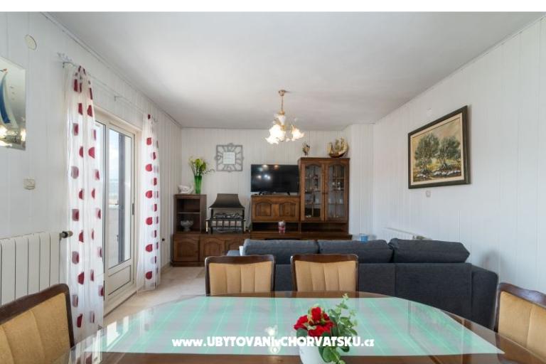 Lola Apartmanok – fotó 4