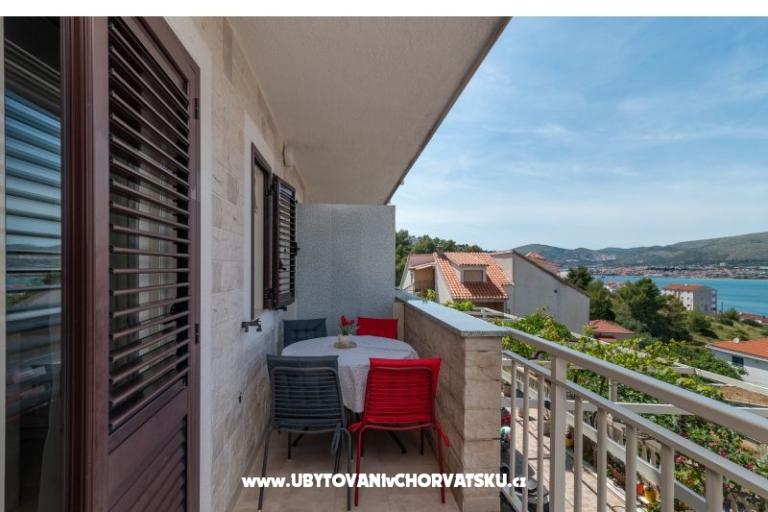 Lola Apartmanok – fotó 9