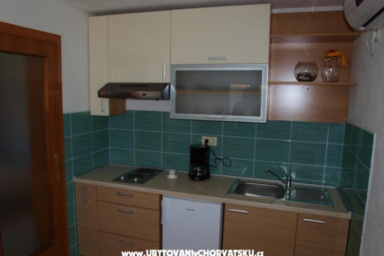 Apartmanok Roza – fotó 12