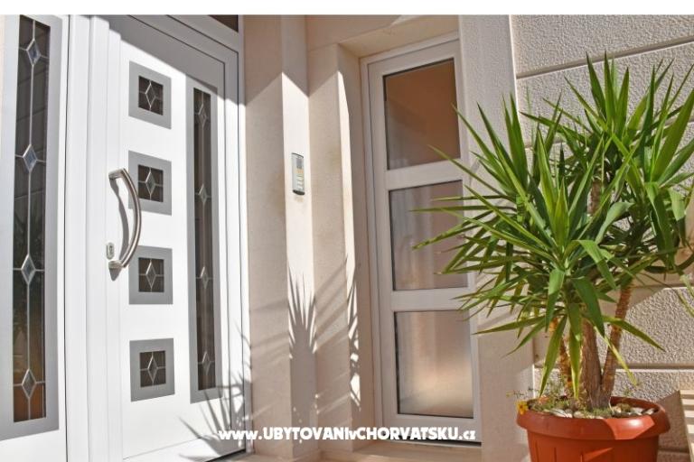 Apartmanok Stone  Tučepi  – fotó 9