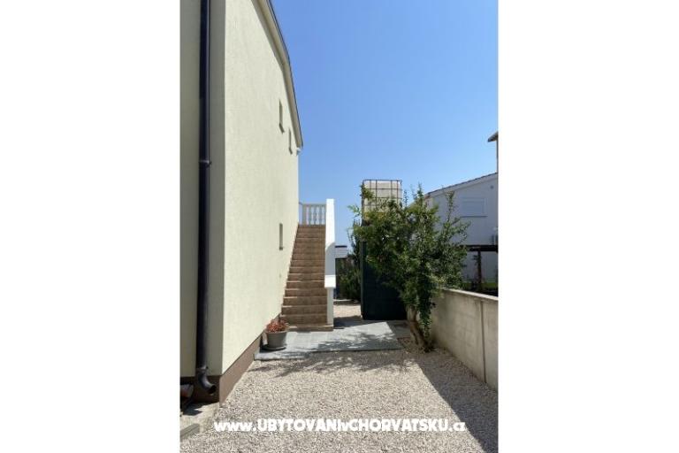 APARTMANI HELENA OASIS VIR – fotó 13