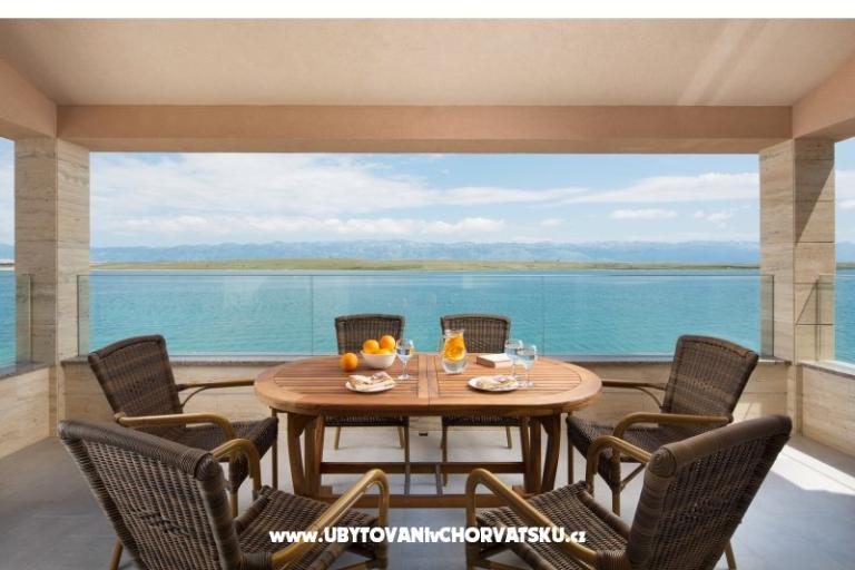 Villa Vista Royal – fotó 18
