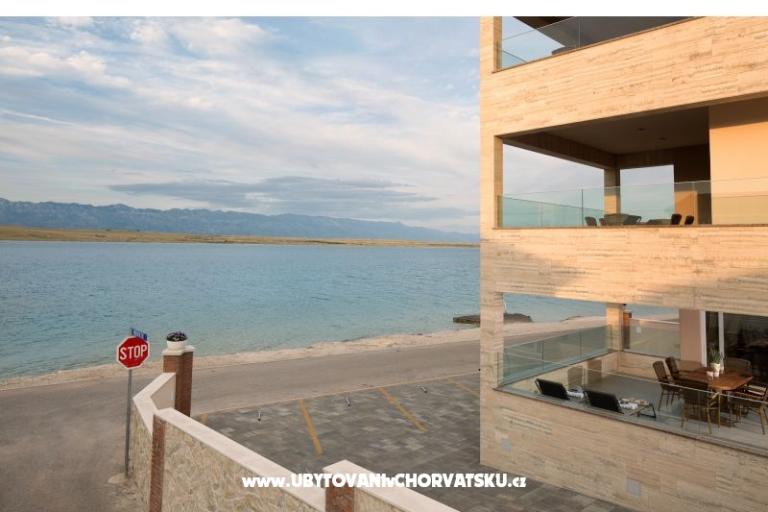 Villa Vista Royal – fotó 4