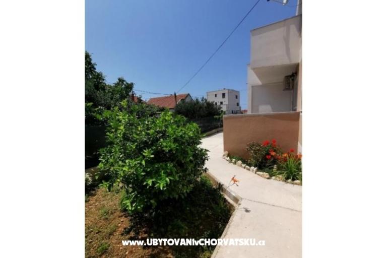 Apartmanok Ema i Roza – fotó 2