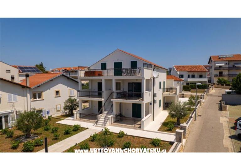 Vila Lucich  – fotó 2