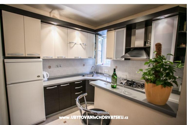 Apartman Tina 10 m. beach – fotó 6