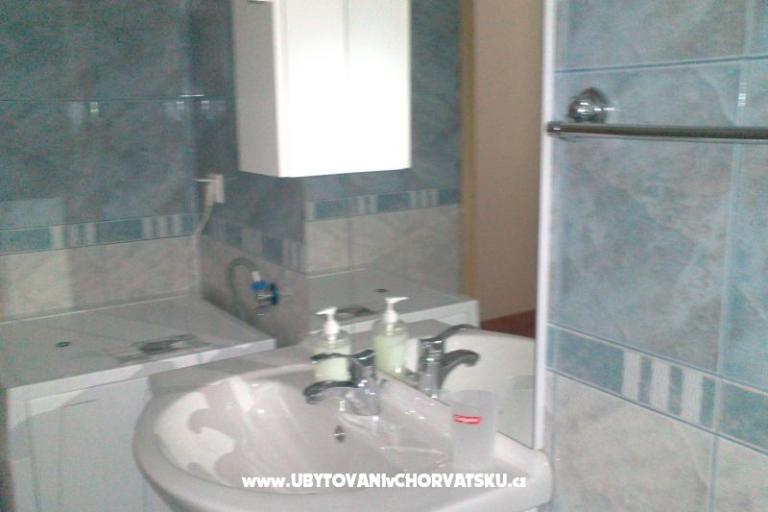 Apartmanok with swimming pool-Crno – fotó 9