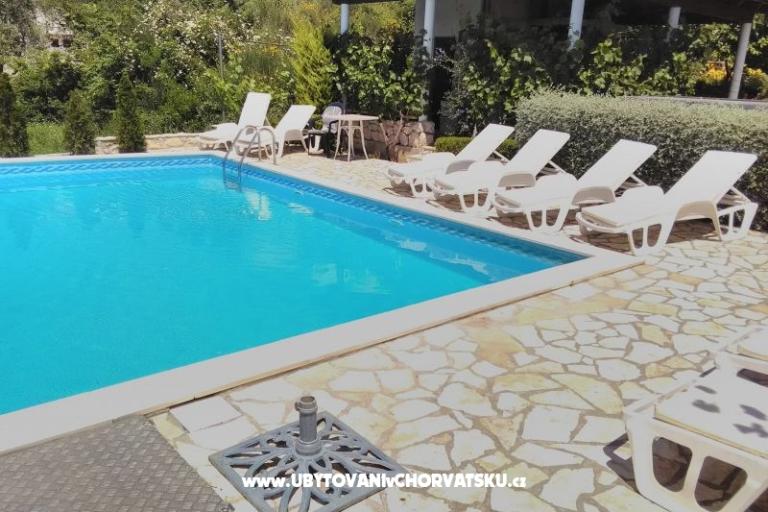 Luton Apartmanok – fotó 5