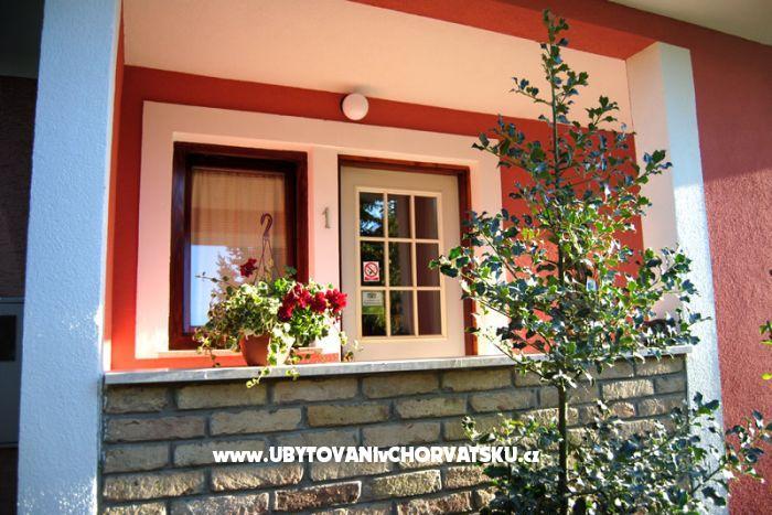 Sunny Apartmanok – fotó 2